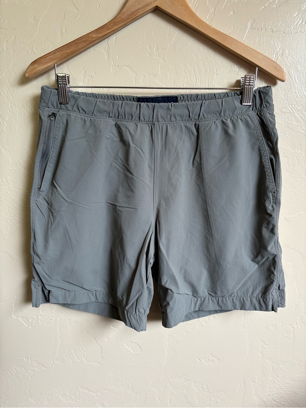 Abercrombie & Fitch Men’s Green Lightweight Nylon Shorts Size Small 6 in Inseam